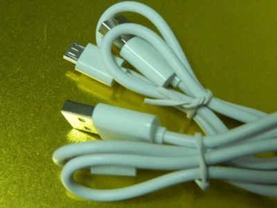 深圳市龍崗區(qū)創(chuàng)億電科通訊器材經(jīng)營部供應(yīng)各款亮面充電線